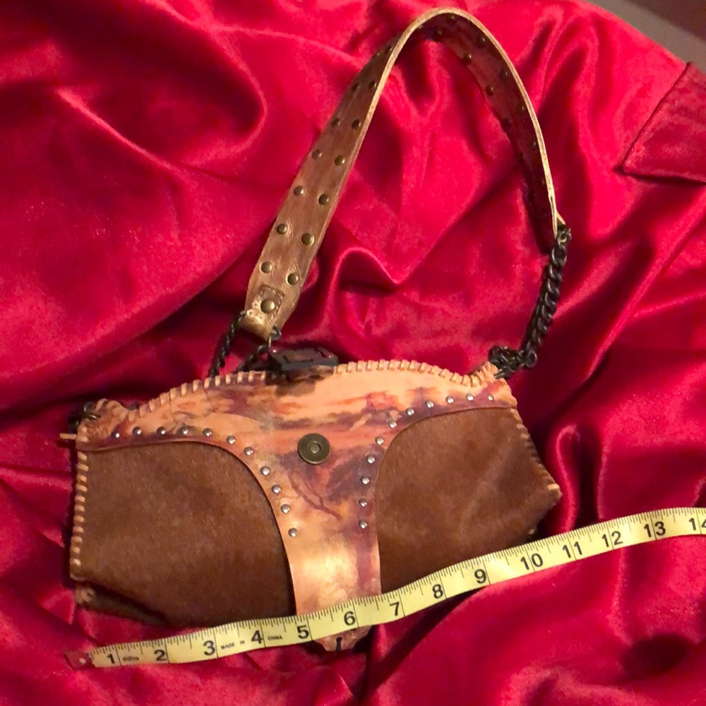 Handbag ๐ - Picture 7 of 14